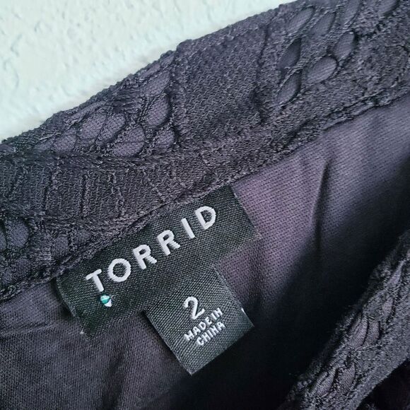 Torrid Black Lace Ruffle Strap Crop Tank - Picture 6 of 10